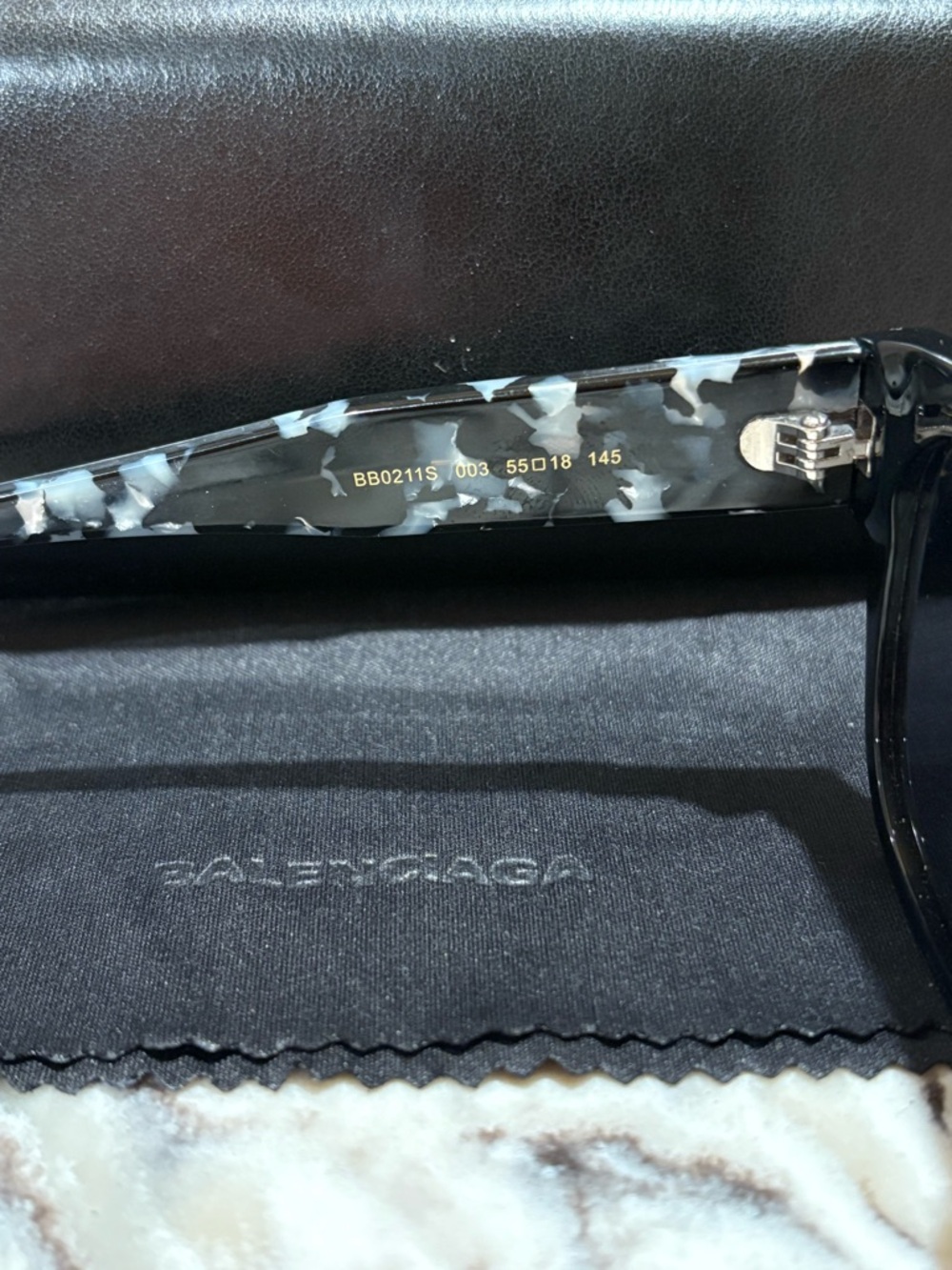 Balenciaga Gray Marbled Cat-Eye Sunglasses with Gold Logo - Picture 4 of 7